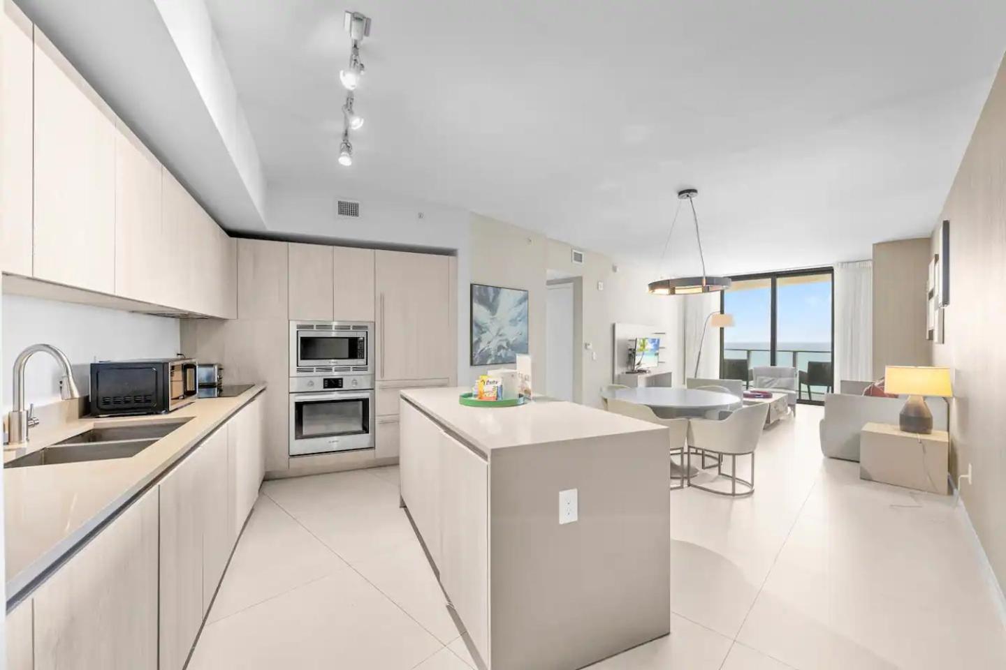 Upscale Comfort And Breathtaking Views At H Hollywood Residences By Zelloo Beverley Beach Екстериор снимка
